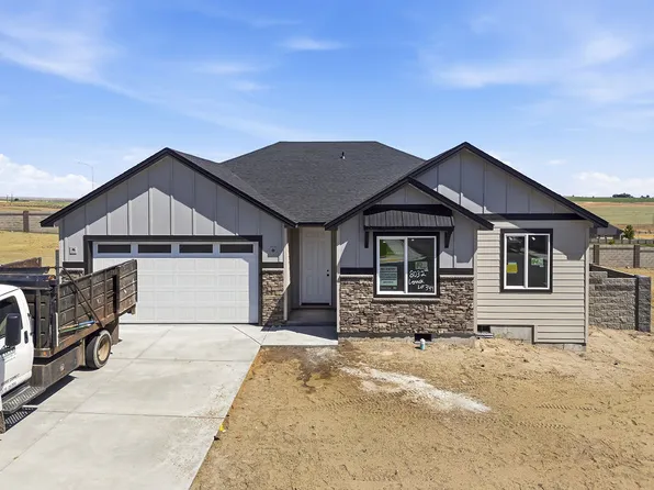 8032 Lennox St, West Richland, WA 99353