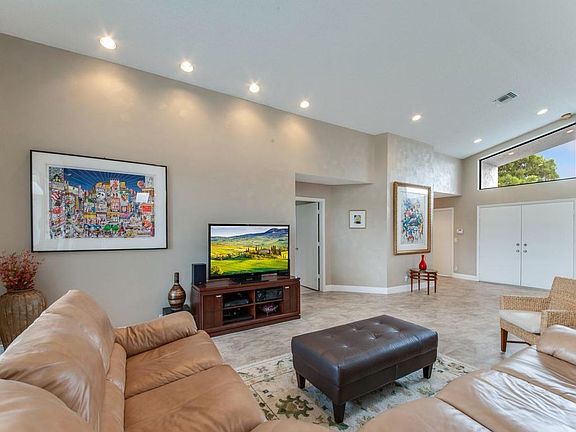 3rd image of 11474 Victoria Cir