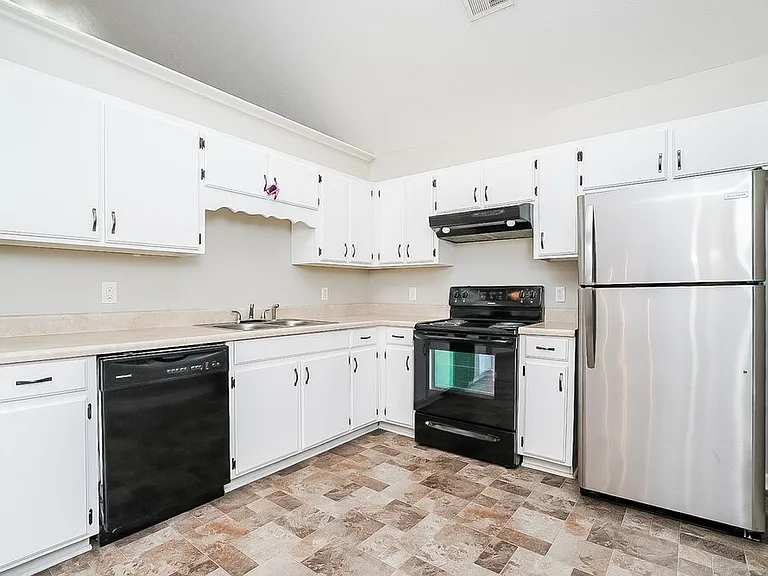4033 Pepperwood Dr — Photo 9