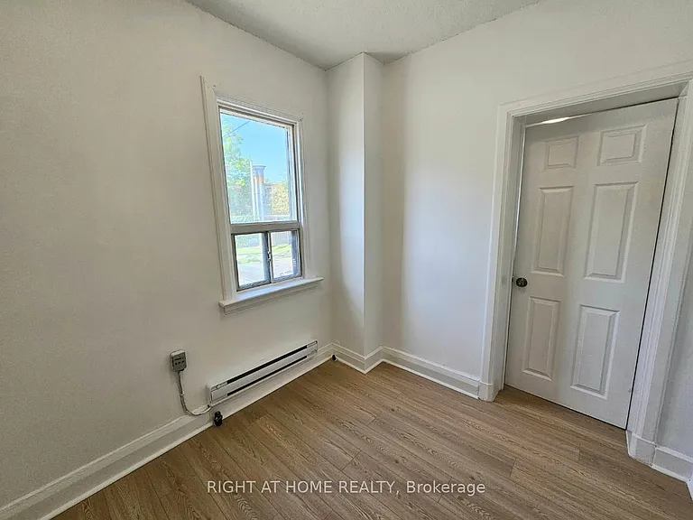 1304A King St W #1 — Photo 10
