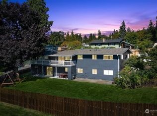 649 SW 175th St, Normandy Park, WA 98166