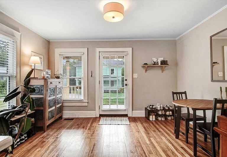 510 Carlton Ave — Photo 3