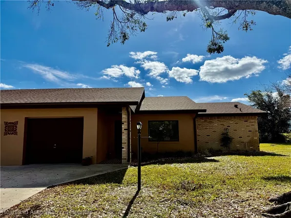 2400 Hidden Creek Cir, Sebring, FL 33870