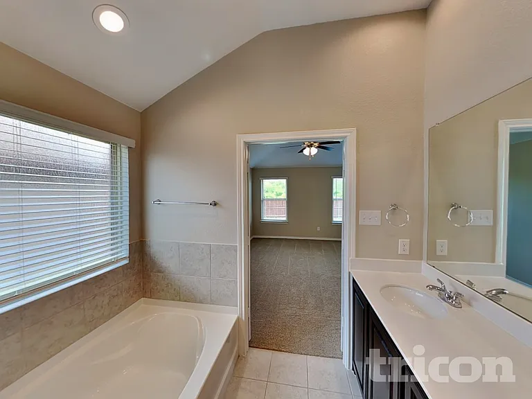 9125 Nevis Dr — Photo 9