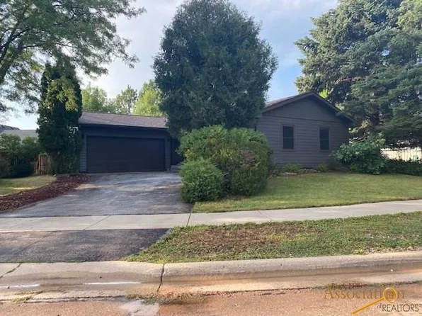 507 City Springs Ln, Rapid City, SD 57702