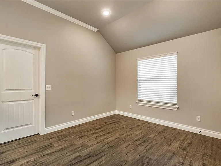 2816 Oak Hill Ave — Photo 11