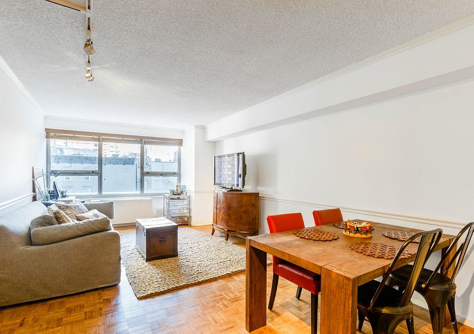 1st image of 404 E 79th St APT 4D