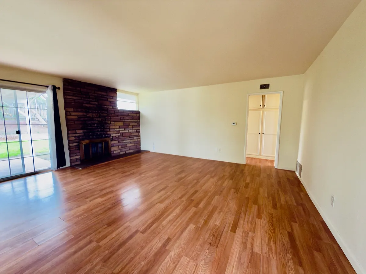 Living room - 3291 Keokuk Ct