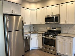 23-35 35th St #1, Astoria, NY 11105