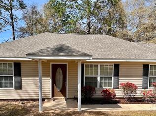 301 Panama Dr, Crestview, FL 32536