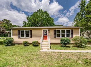 2926 Chickahominy Rd, Toano, VA 23168