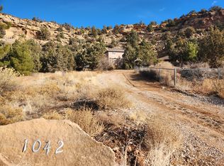 1042 W Foothill Dr, Apple Valley, UT 84737