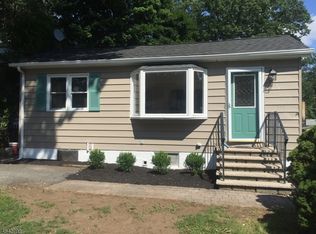 117 Windsor Ave, Hopatcong, NJ 07843
