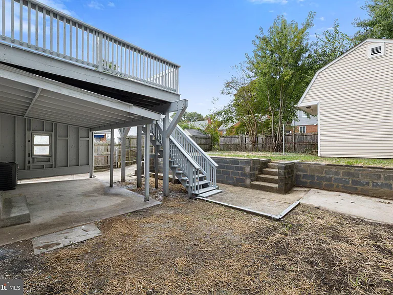 3215 Edgewood Rd — Photo 37
