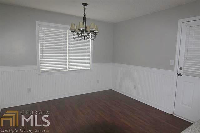 2nd image of 106 Strawbridge Ln