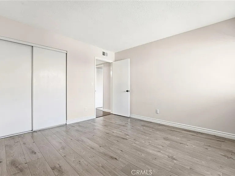 1001 W Macarthur Blvd #130 — Photo 14