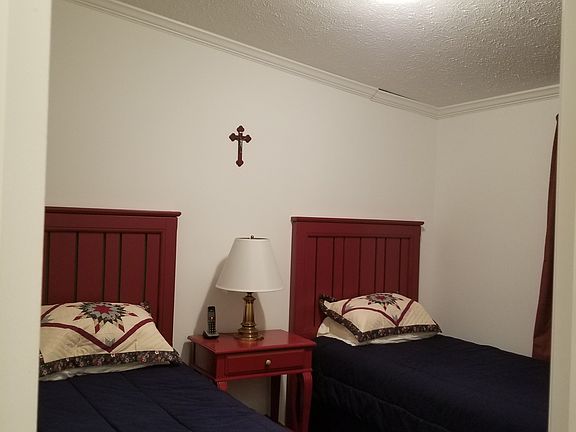 3rd image of 105 Oakview Hwy Trlr 22