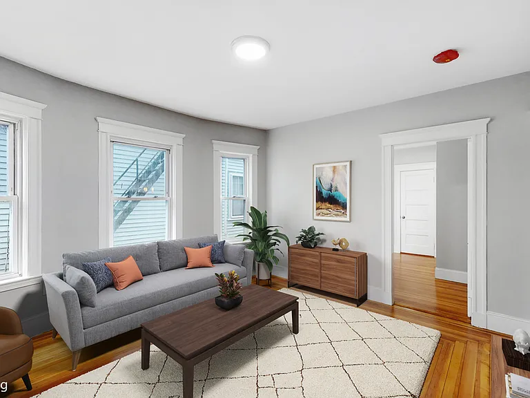 8 Brastow Ave #3L — Photo 1