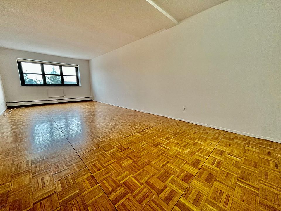 1st image of 511 Westchester Ave #2