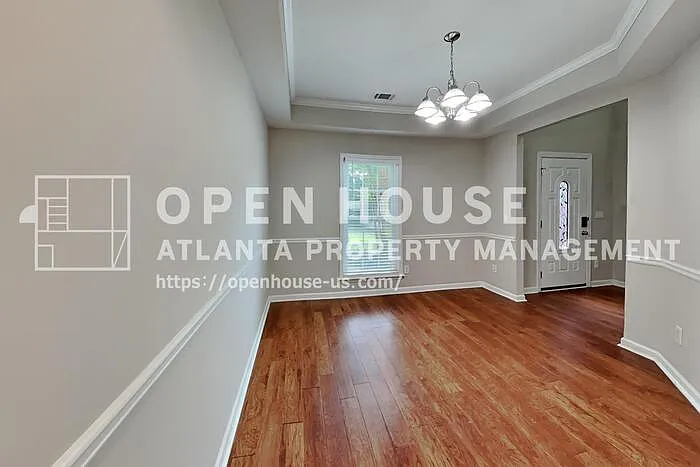 1240 Cedar Brook Dr NE — Photo 8