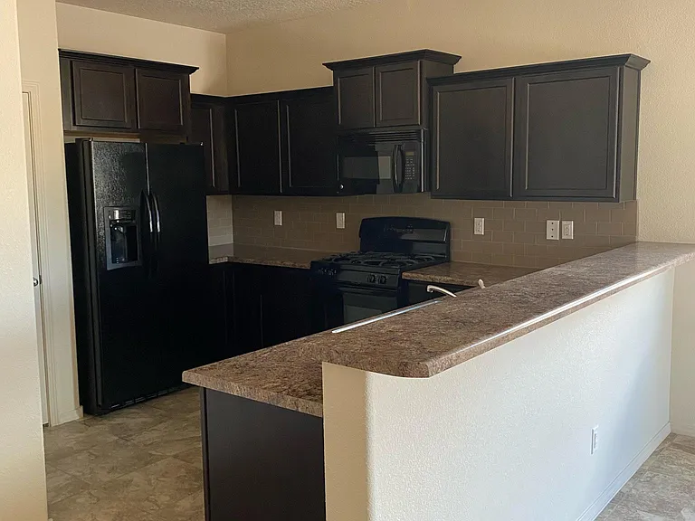1407 Blue Sky Loop NE — Photo 3