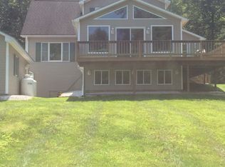 10 Foggy Mountain Dr, Waterbury, VT 05676