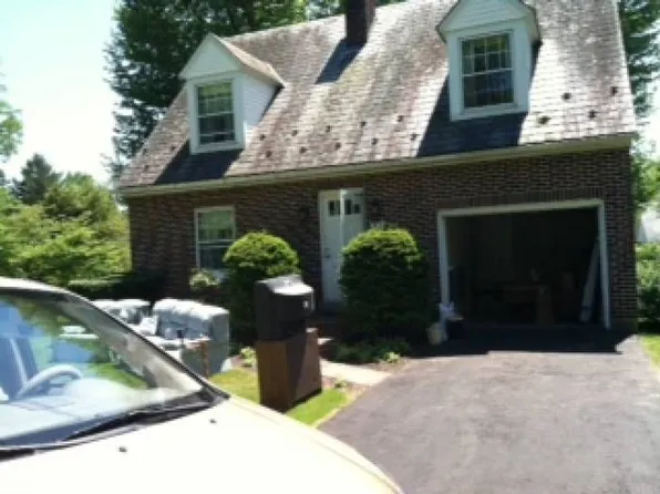 3172 Church St, Hellertown, PA 18081