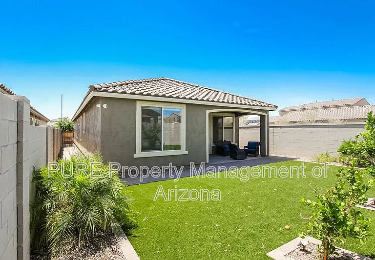 17568 W Missouri Ave — Photo 28