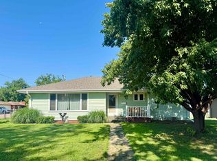 1701 Pine St, Yankton, SD 57078