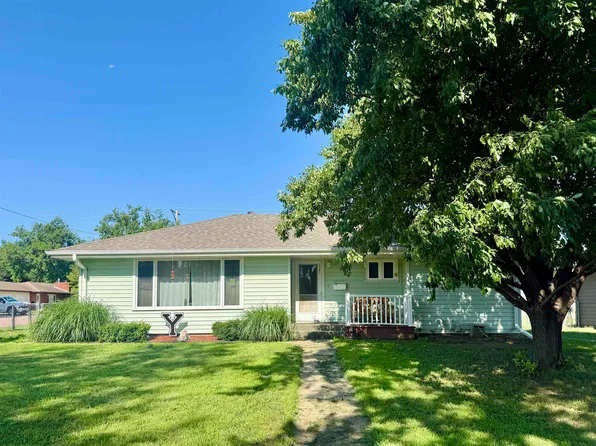 1701 Pine St, Yankton, SD 57078