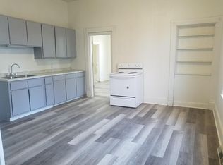 707 W 4th St #2, Muscatine, IA 52761
