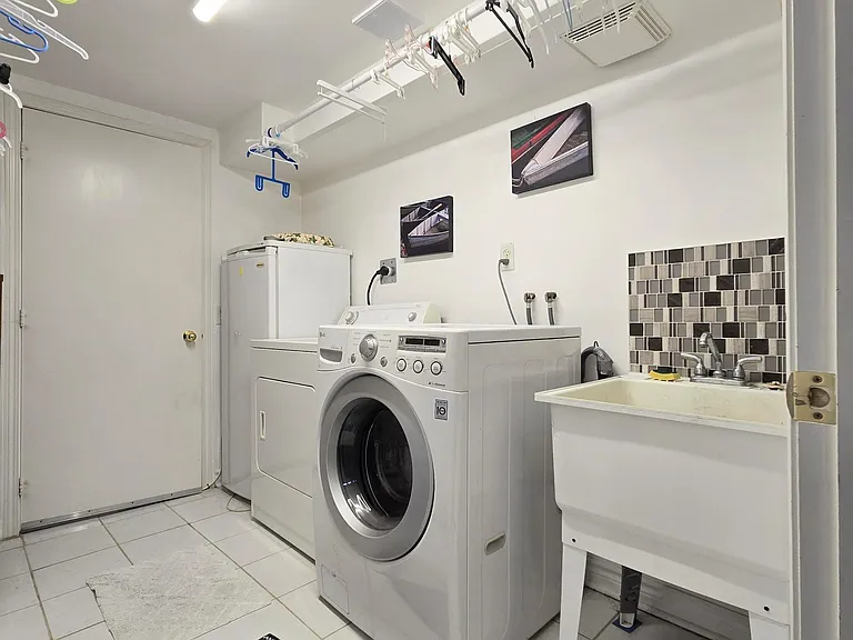 65 Mare Cres #BASEMENT — Photo 13