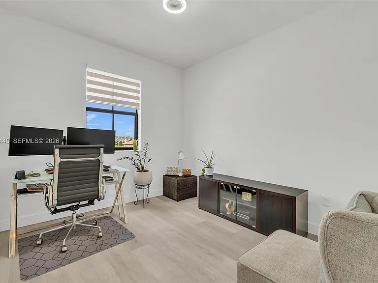 3538 W 108th St — Photo 37