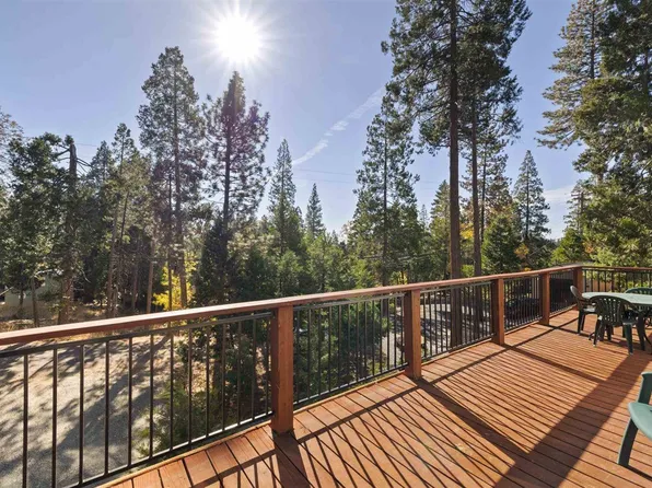 24255 Kiku Ln, Mi Wuk Village, CA 95346