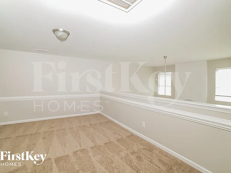 121 Fining Ct — Photo 6