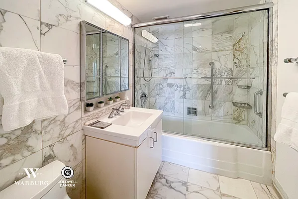 Sold by Coldwell Banker Warburg | media 7