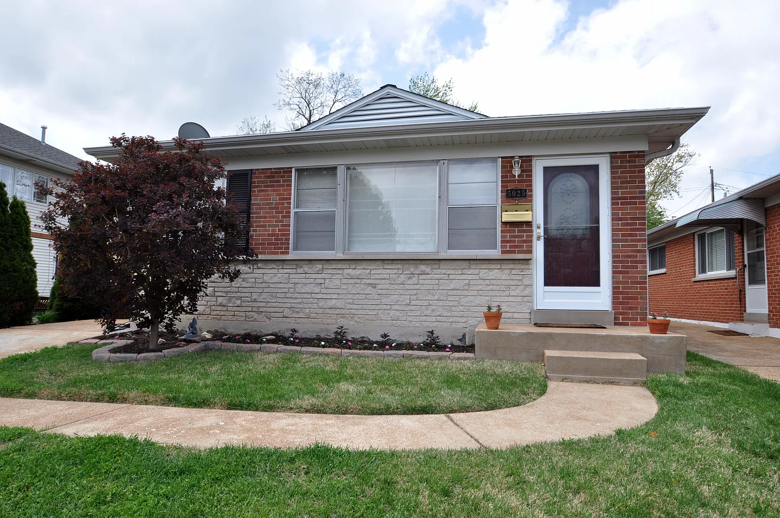5025 Hi View Ave photo 1