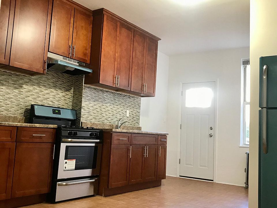 1st image of 3136 44th St #2