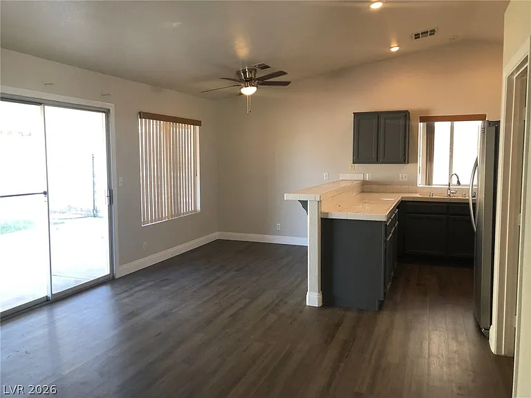 916 Clubview Dr — Photo 19