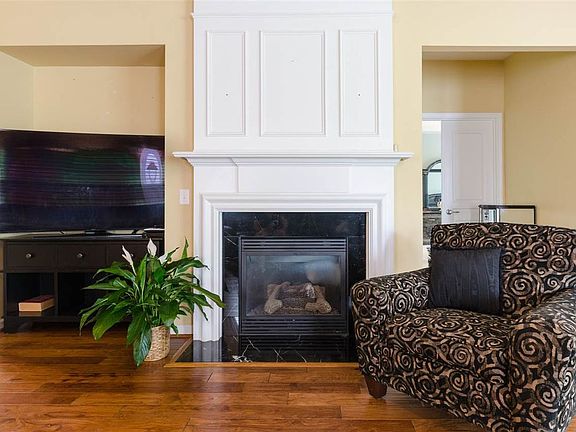 3rd image of 23055 Kingfisher Dr
