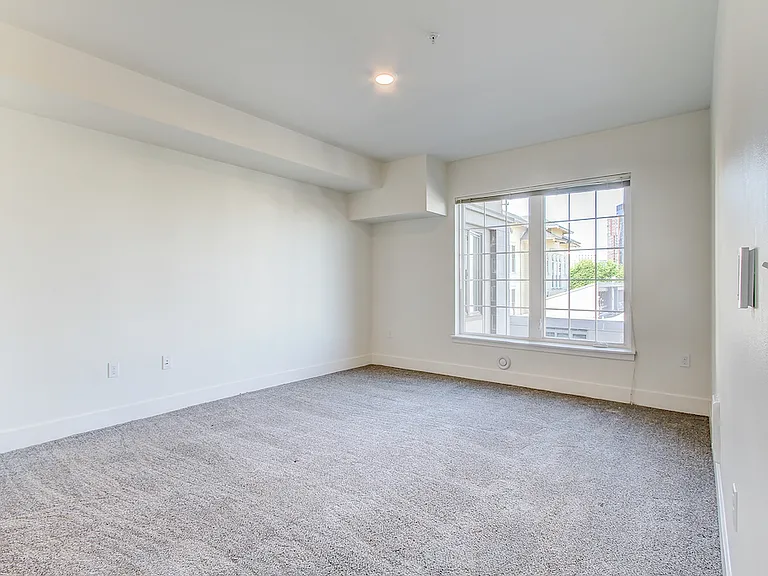 Dunn Motors Apartments — Photo 94