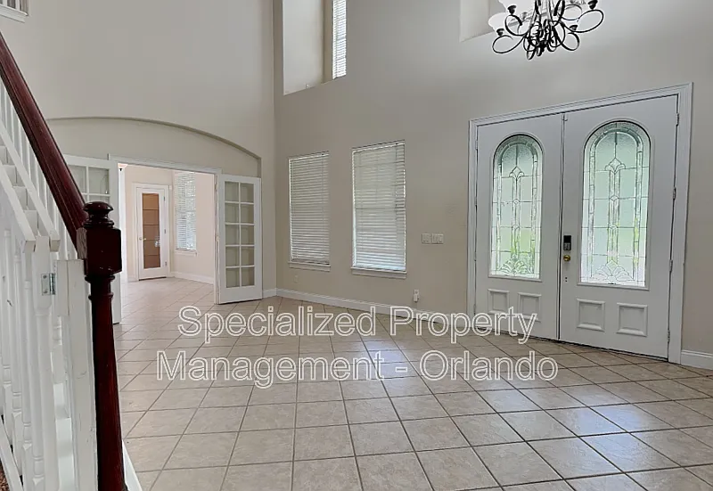 9 bed, 7.0 bath, 4638 sqft, $7,500 — Photo 3