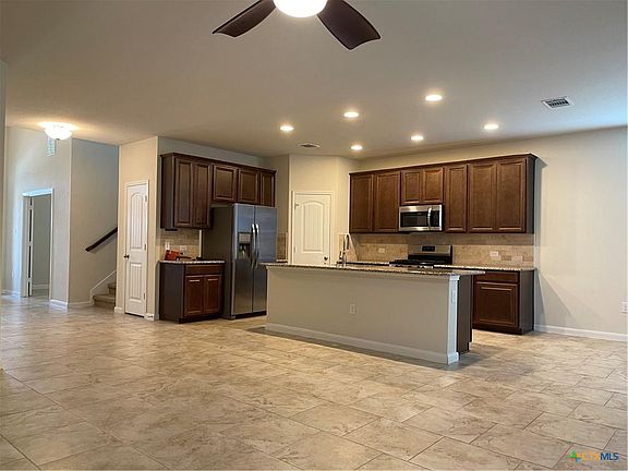 5th image of 365 Orion Dr