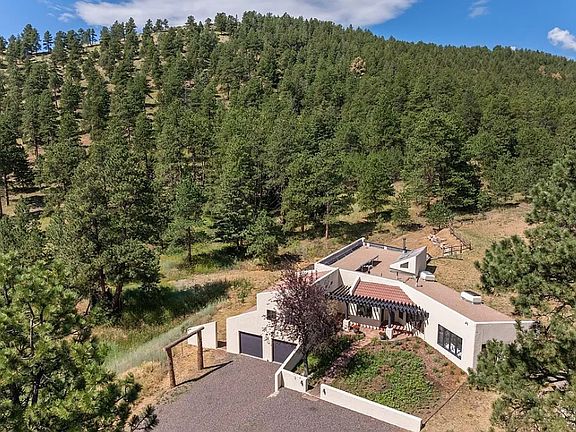 2nd image of 1053 Red Moon Rd