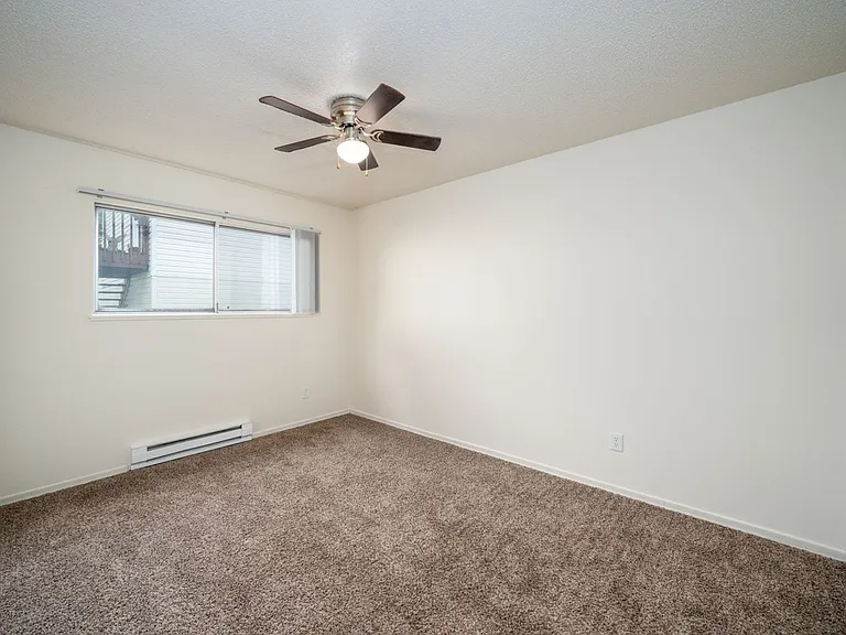Wetherburne Square Townhomes — Photo 25