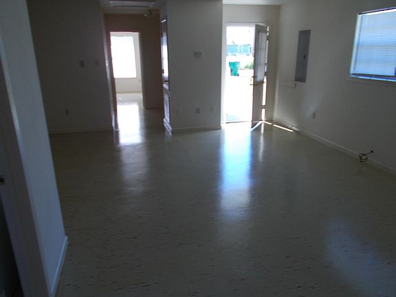 Living/dining area 