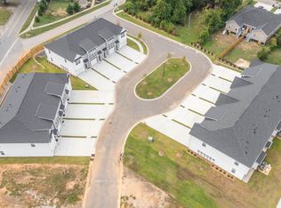 340 Lion Heart Ln, Greer, SC 29651