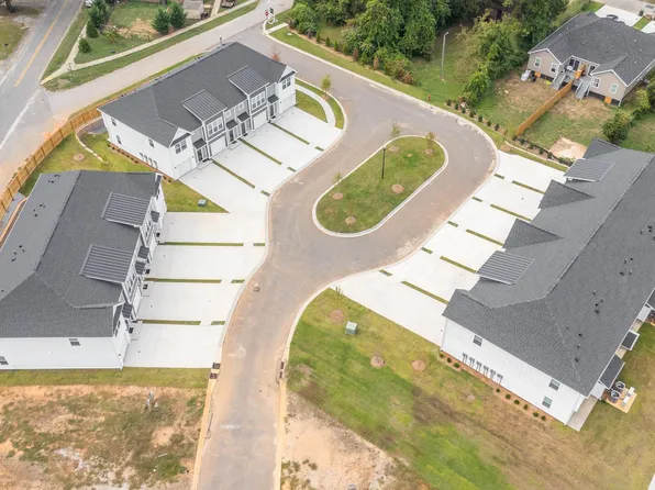 340 Lion Heart Ln, Greer, SC 29651