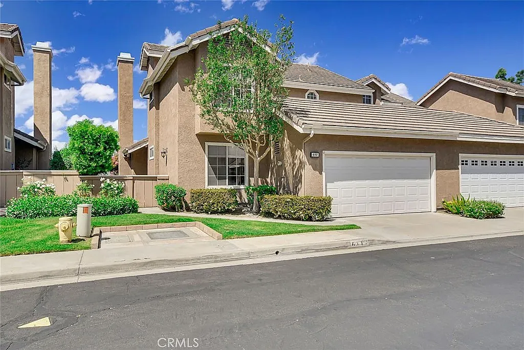 3 bed, 1793 sqft, $4,700 — Photo 1