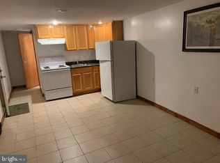 1003 S 3rd St #BASEMENT, Philadelphia, PA 19147